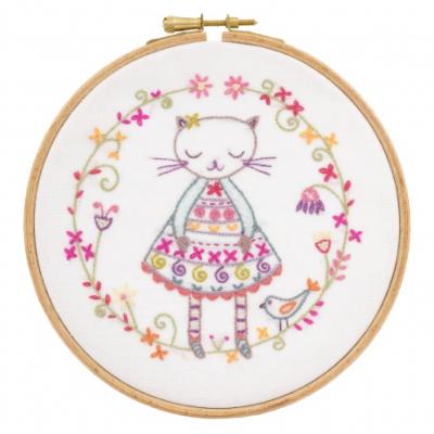 Kit à broder UN CHAT DANS L'AIGUILLE"Violette la Minette"