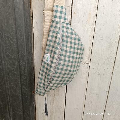 Sac Banane MAtelassée Vichy Celadon